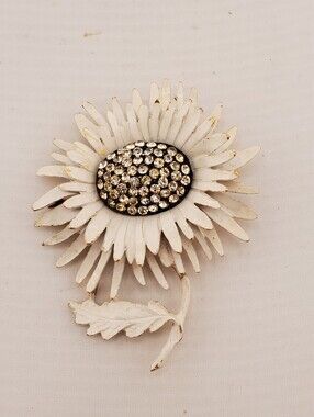 BSK White Enameled Sunflower Brooch